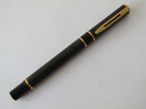 Vintage boxed Waterman fountain Pen with 7 ink replacement cartridges