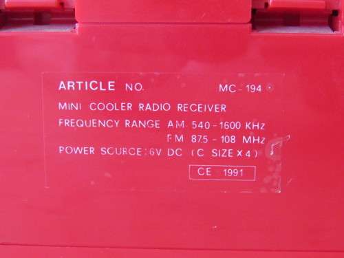 Vintage Coca Cola Radio in the shape of a cooler box, AM/FM, 100% working condition