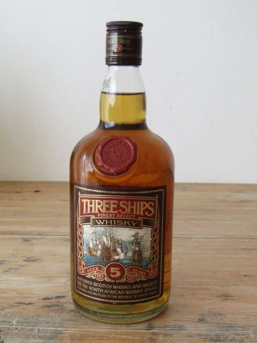 Vintage Three Ships Scotch Whiskey, 5 year old, 750ml, 43%, red seal