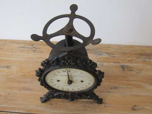 Vintage ornate metal Household Scale no.49, British made, 20Lb, 27.5cm tall, working