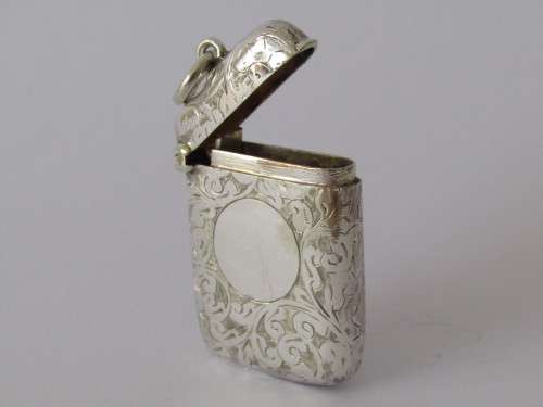 Vintage / antique silverplated Vesta Case with hinged lid