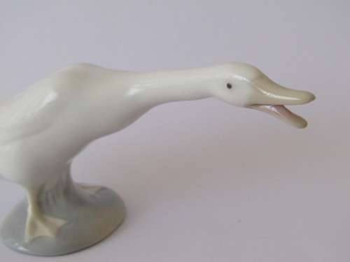 Lot of 3 original vintage Lladro "Goose" figurines, 17cm x 11cm, Spain, excellent condition