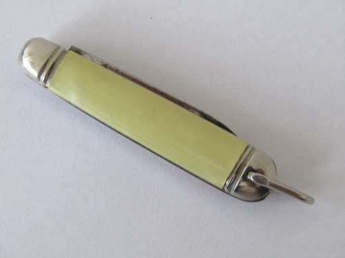 Collectable quality vintage pocket folding Knife, Richards Sheffield England, small 5cm closed