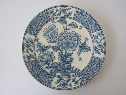 Antique early 20th century large Oriental blue and white Peony Plate, 31cm diameter