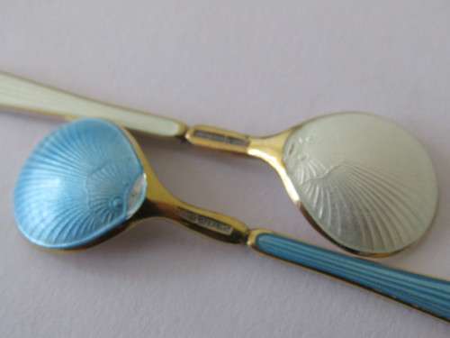 Lot of 2 vintage gold plated solid sterling Silver and enamel Small Spoons, 8 grams (Value R200+)