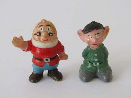 Lot of 2 Disneykins Figurines Marx Toys Hong Kong 1961, Dopey and Doc