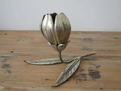 Very unusual and rare vintage metal Tulip shaped Ornament with 5 small Ashtrays that form the flower
