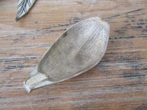 Very unusual and rare vintage metal Tulip shaped Ornament with 5 small Ashtrays that form the flower
