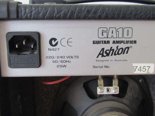 Ashton GA10 Guitar Amp in excellent working order, 28cm x 26cm x 13cm