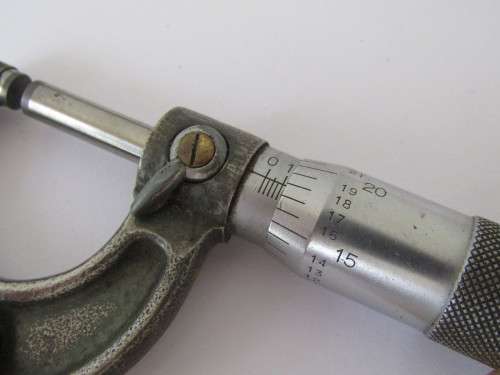 Lot of two vintage Tools, Mitutoyo Micrometer in case and Pintex hand saw replacement Blades 70+