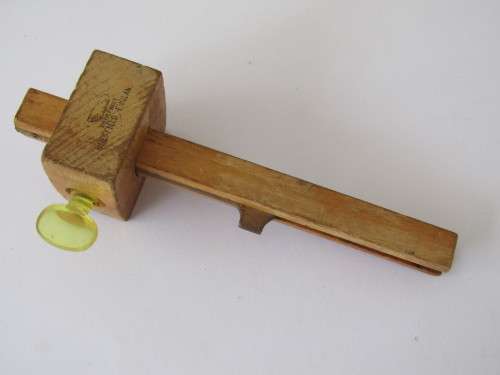Vintage Foot Print wooden Mortice Gauge / Scribe with brass fittings, England, 19cm, excellent cond.