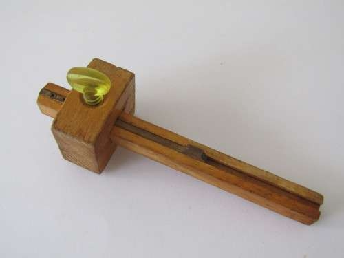 Vintage Foot Print wooden Mortice Gauge / Scribe with brass fittings, England, 19cm, excellent cond.