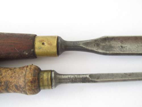 Lot of two vintage Chisels with wooden handles and brass fittings, 21cm and 22cm
