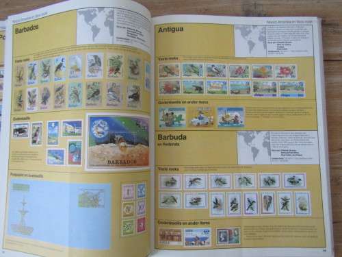 Posseels van die hele Wereld "Stamps of the whole World" Afrikaans hard cover, 1981, 160 pages