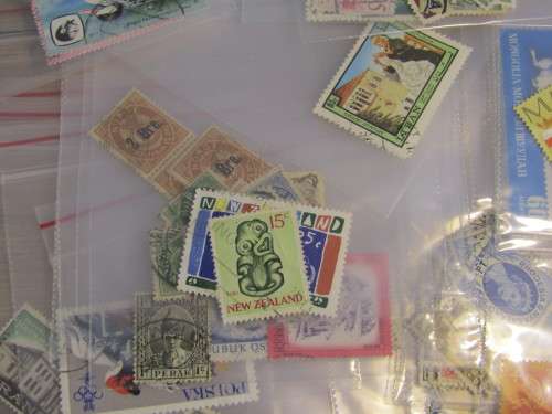 Large lot of 250+ world Stamps, some rare and old **No RESERVE Stamp auction Now at Port no.5**
