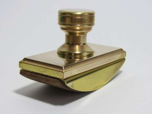 Vintage heavy solid brass Blotter in excellent condition, 10.5cm