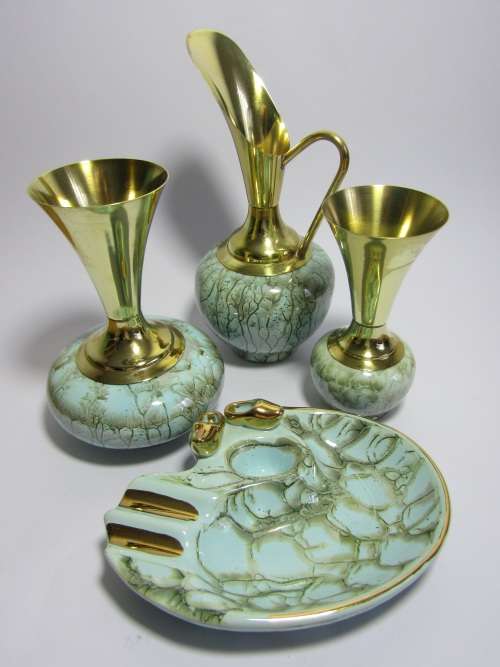 3 Beautiful vintage Delft brass and porcelain Jugs and 1 Ashtray in excellent condition 12cm to 19cm