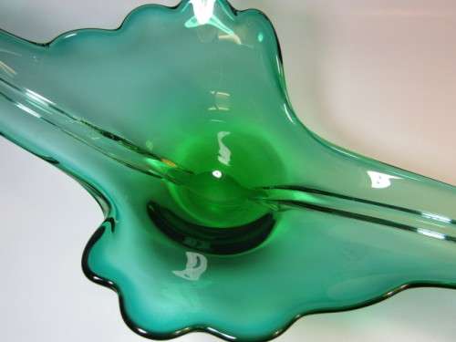 Very large and beautiful vintage Murano green Art Glass centerpiece Bowl, 65cm x 27cm x 14cm