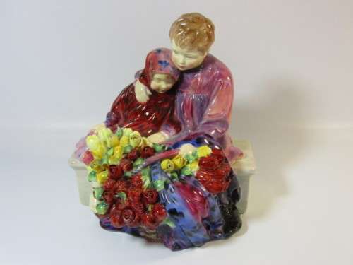 Large vintage 1930's Royal Doulton figurine "Flower Sellers Children" HN1342, 20cm tall