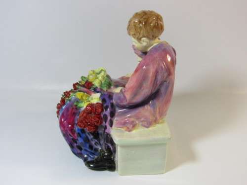 Large vintage 1930's Royal Doulton figurine "Flower Sellers Children" HN1342, 20cm tall