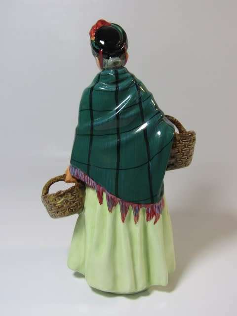 Exquisite Rare vintage 1940's Royal Doulton figurine "The Orange Lady" HN1953, 21cm, pristine
