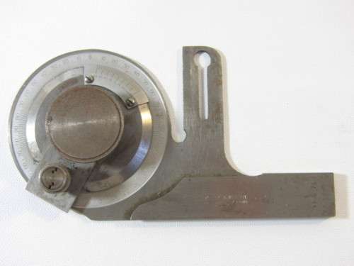 Vintage Moore and Wright No.995 Vinier Bevel Protractor in original Case, seems complete and working