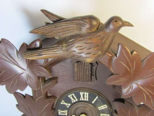 Vintage German made Black Forest mechanical Cuckoo Clock in excellent condition, 34cm x 24cm
