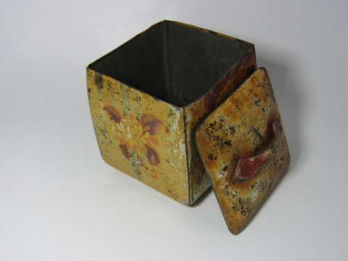 Lot of 2 very old Tins; Mazawattee tea Tin 21cm and one Other 15cm  *No Reserve auction at Port no.5