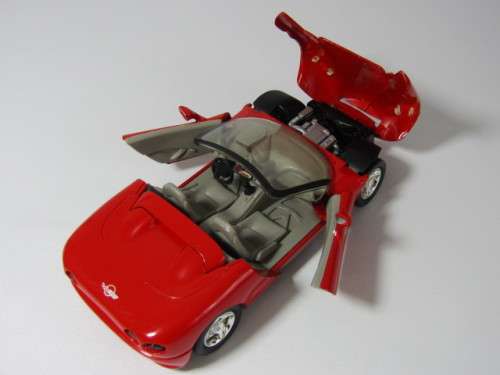 Vintage collectable die cast scale model, Motormax Stingray 3 in Box, 1:24, mint