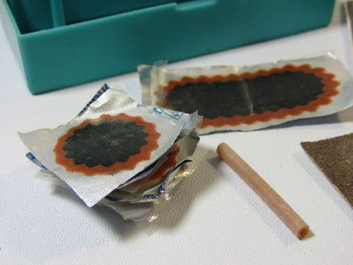 1970's and 80's collectable toys, Rema Tip Top repair set, Pratley "Kinky Putty" and Wire Puzzle - 3