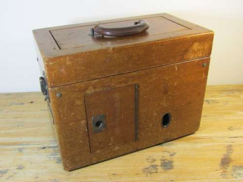 Vintage 1940's portable ECG Medical Machine, Viso Sanborn Cardiette, USA, 39cm x 28cm x 28cm, 13kg
