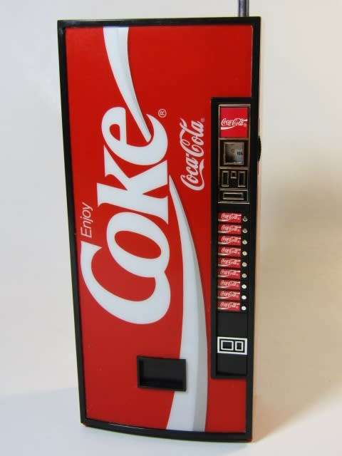 Vintage original Coca Cola AM/FM Radio "Vending Machine", mint and working condition, 19cm