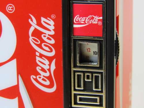 Vintage original Coca Cola AM/FM Radio "Vending Machine", mint and working condition, 19cm