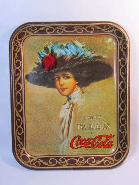 Vintage original Coca Cola Tin Tray in excellent condition, 34cm x 27cm