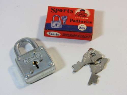 Vintage Sport Champion Padlock with 2 Keys, No.555, Mint in Box  *Others available at Port no.5*