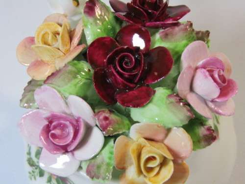 Vintage 1962 Royal Albert "Old Country Roses" Flower Posy in tea pot, 11cm x 8cm, perfect condition