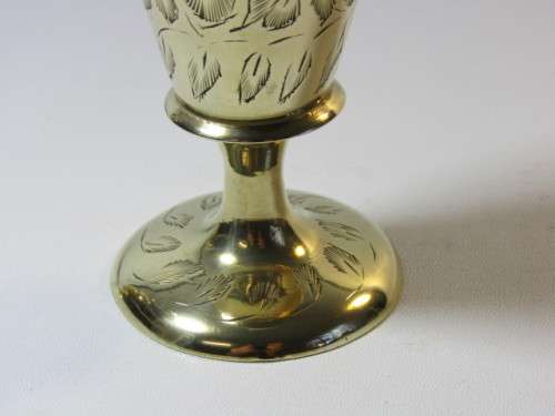 Vintage set of 2 solid brass Vases in excellent condition, 15cm tall