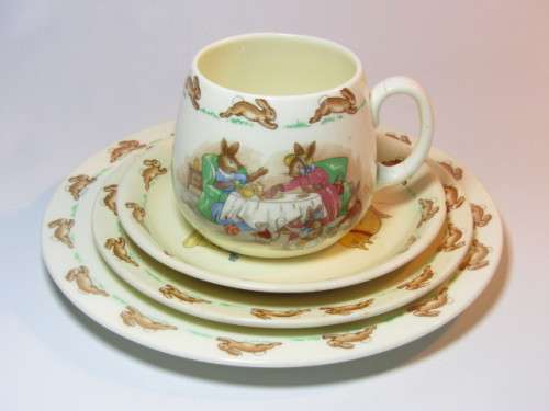 Vintage lot of 4 Royal Doulton "Bunnykins" wares, including 3 x Plates and a Cup