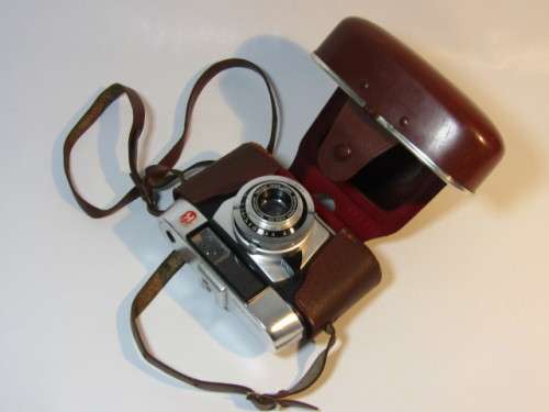 Vintage Regulette film Camera in leather Case, Germany, excellent condition