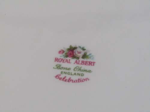 Royal Albert "Celebration" large Plate / Cake Plate in excellent condition, 24cm diameter