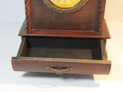Wooden quartz Mantle Clock with Drawer and on Lion Claw Feet, excellent and working, 27cm x 18cm