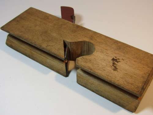 Lot of 2 vintage wooden Planes with Profile blades, complete and working, excellent condition