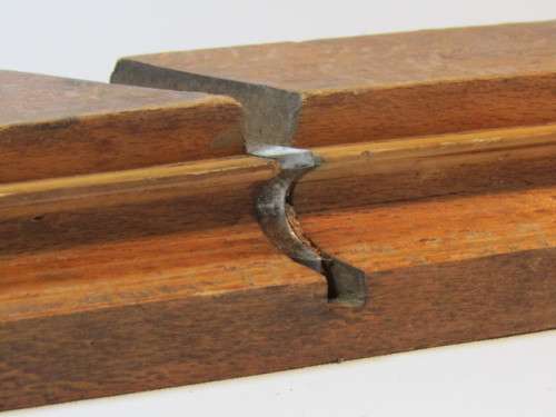 Lot of 2 vintage wooden Planes with Profile blades, complete and working, excellent condition