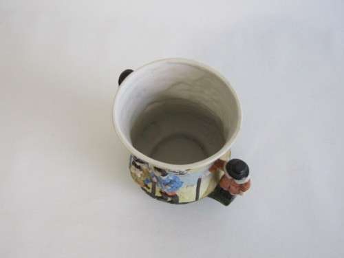Vintage lot of 2 Jan van Riebeeck collectables; Bisque Loving Cup and Wedgwood Plate, excellent cond