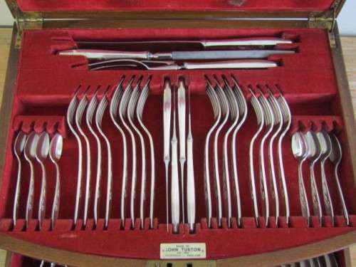 Large antique John Turton Silverplated Burl wood Canteen of Cutlery, Sheffield, 88 piece, serves 8