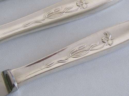 Large antique John Turton Silverplated Burl wood Canteen of Cutlery, Sheffield, 88 piece, serves 8