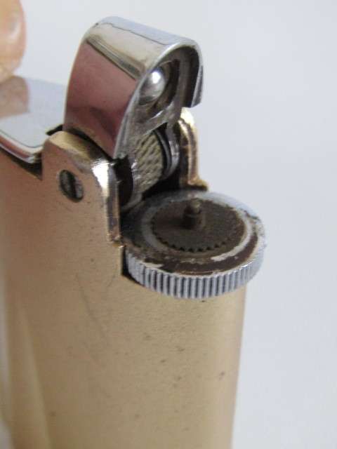 Vintage original Ronson Varaflame Lighter in original Case, England, excellent condition