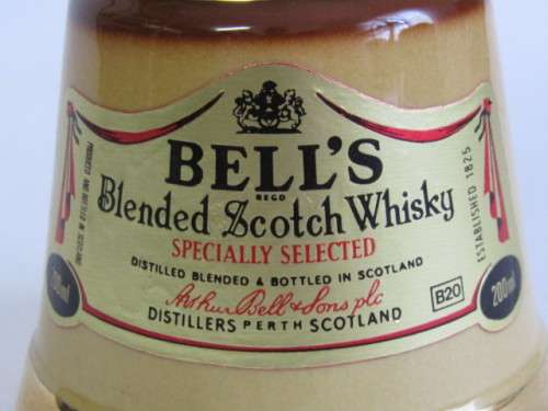 Vintage collectable Bell's Blended Scotch Whisky 200ml in sealed Wade Decanter, 16cm high, like new