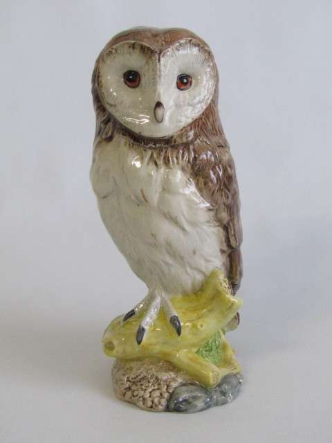 Collectable 1984 Whyte and Mackay Scotch Whisky, 200ml in sealed Royal Doulton "Barn Owl" Decanter