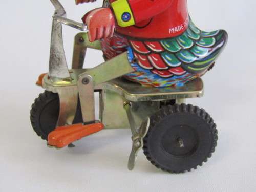 Lot of 3 original vintage Tin Toys, Spin Toll, Skipping rope and wind-up Duck, excellent condition